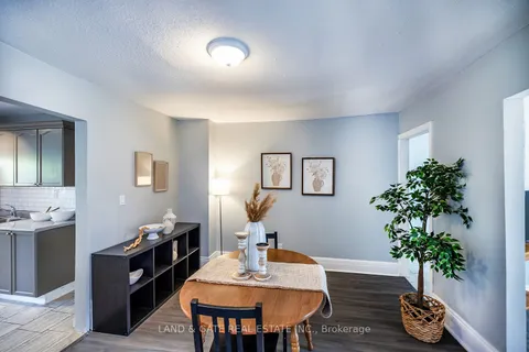 269 Jarvis St, Oshawa, ON L1G 5K8