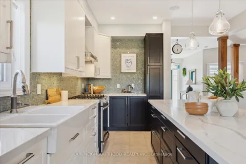 27 Charles Tilley Cres, Clarington, ON L0A 1J0