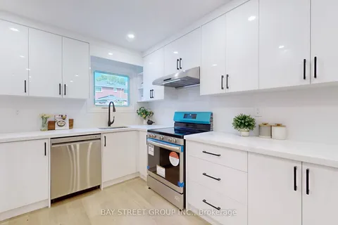 19 Mantell Cres, Ajax, ON L1T 3N6