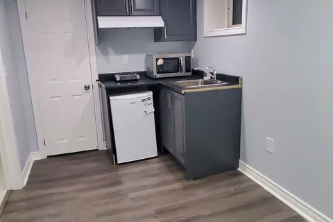 95 Prairie Dr, Toronto, ON M1L 1L6