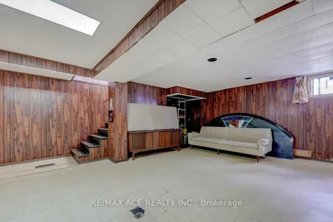 98 Marble Arch Cres, Toronto, ON M1R 1W9