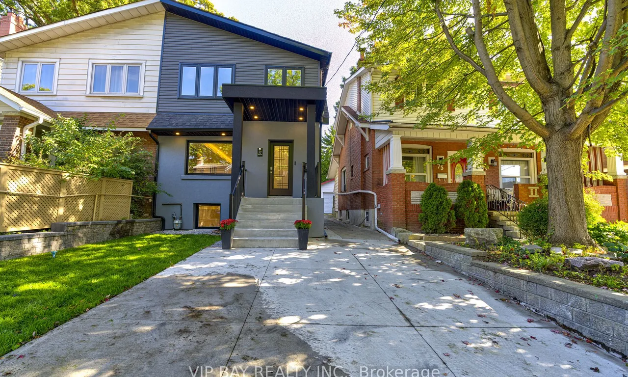 77 Glenmore Rd, Toronto, ON M4L 3M2