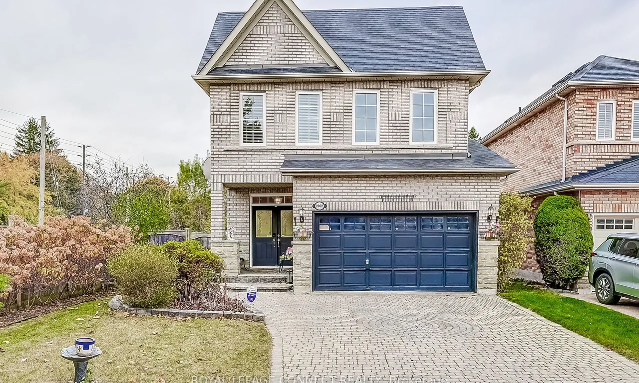 2002 Bloomfield Crt, Pickering, ON L1X 2W8