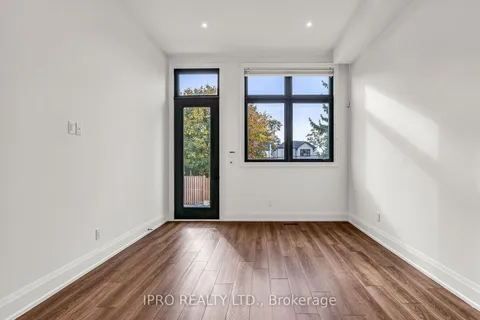 323 Mortimer Ave, Toronto, ON M4J 2C9