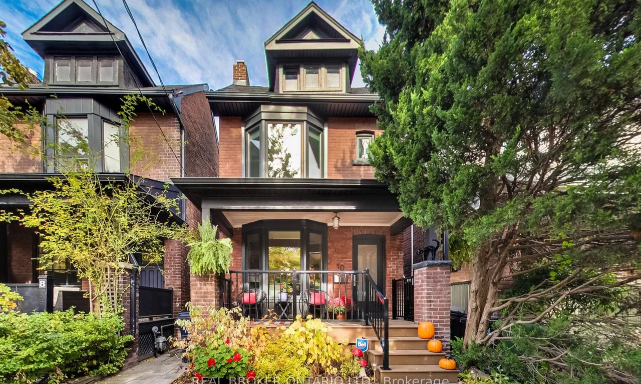 10 Keystone Ave, Toronto, ON M4C 1H1