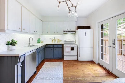 10 Keystone Ave, Toronto, ON M4C 1H1