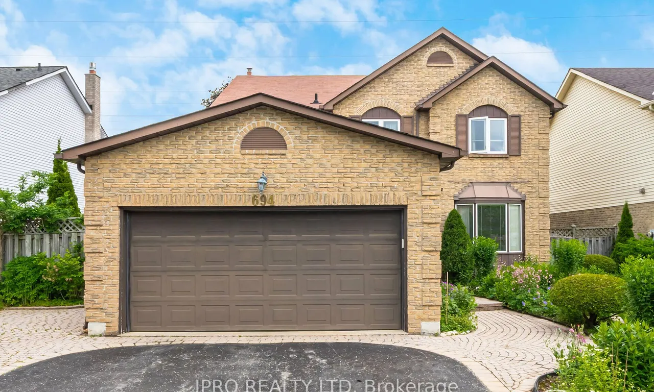 694 Amaretto Ave, Pickering, ON L1X 1L6