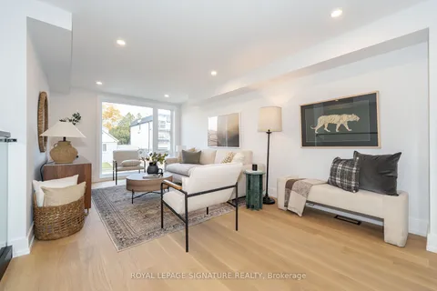 99 Yardley Ave, Toronto, ON M4B 2A9