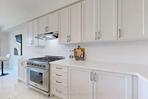 73 Fruitful Cres, Whitby, ON L1P 0N3