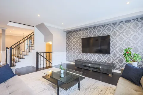 177 Iribelle Ave, Oshawa, ON L1L 0E2