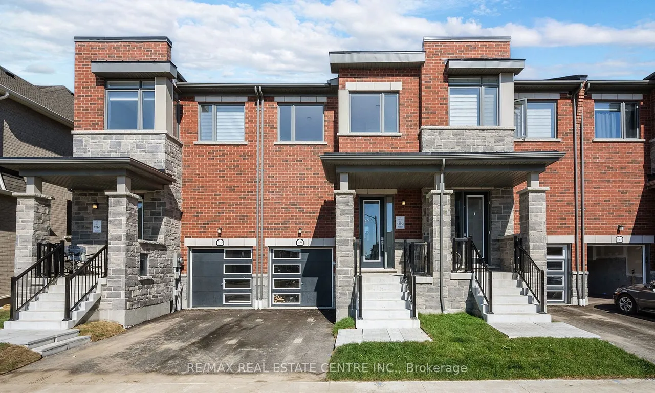 1058 Lockie Dr, Oshawa, ON L1L 0R9