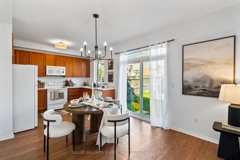571 Shaftsbury St, Oshawa, ON L1K 2V8