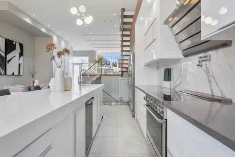 66 Holborne Ave, Toronto, ON M4C 2R1