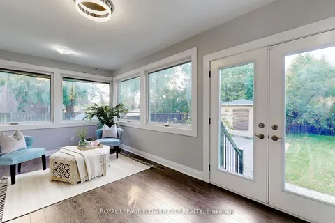 8 Furnival Rd, Toronto, ON M4B 1W2