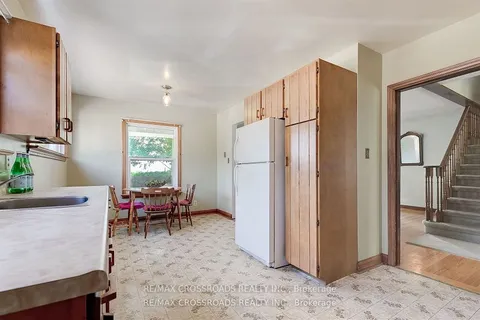 460 Howden Rd, Oshawa, ON L1H 7K4