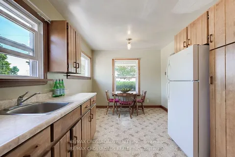 460 Howden Rd, Oshawa, ON L1H 7K4