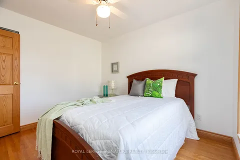 40 Hart Ave, Toronto, ON M1K 3H1