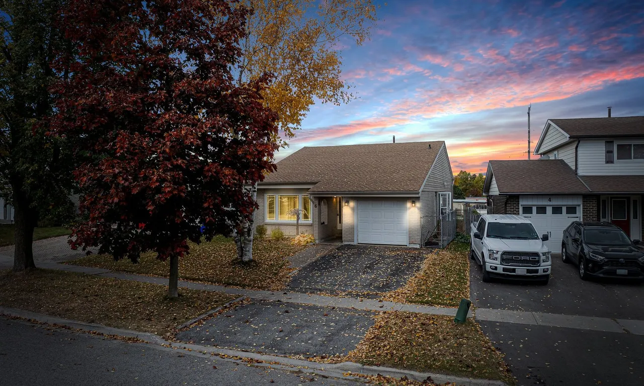 6 Danton Crt, Ajax, ON L1S 3G1