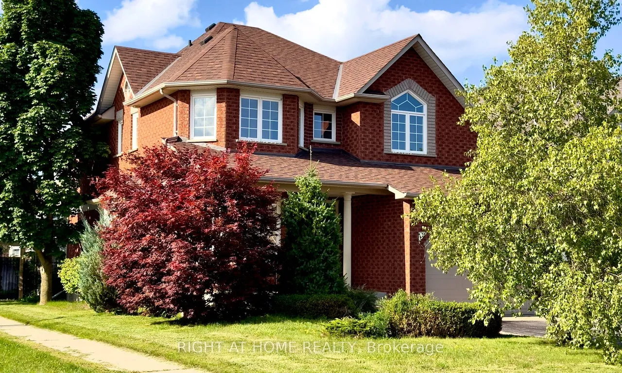 458 Meadow St, Oshawa, ON L1L 1B9