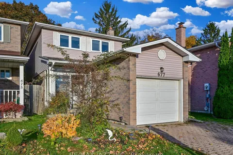 677 Grandview Dr, Oshawa, ON L1H 7V9