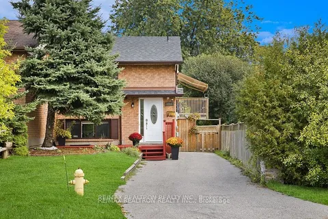 1317 Fundy Crt, Oshawa, ON L1J 3N5