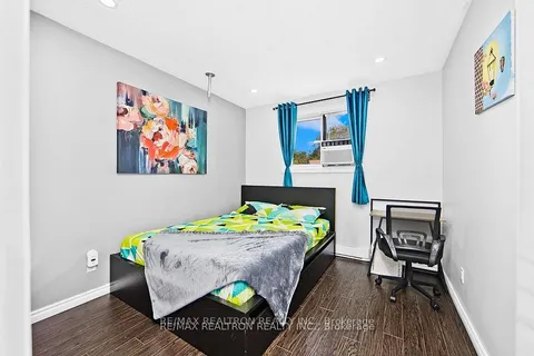 1317 Fundy Crt, Oshawa, ON L1J 3N5