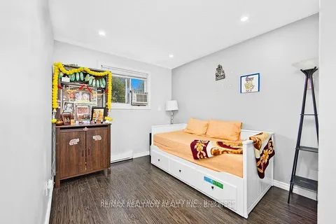 1317 Fundy Crt, Oshawa, ON L1J 3N5