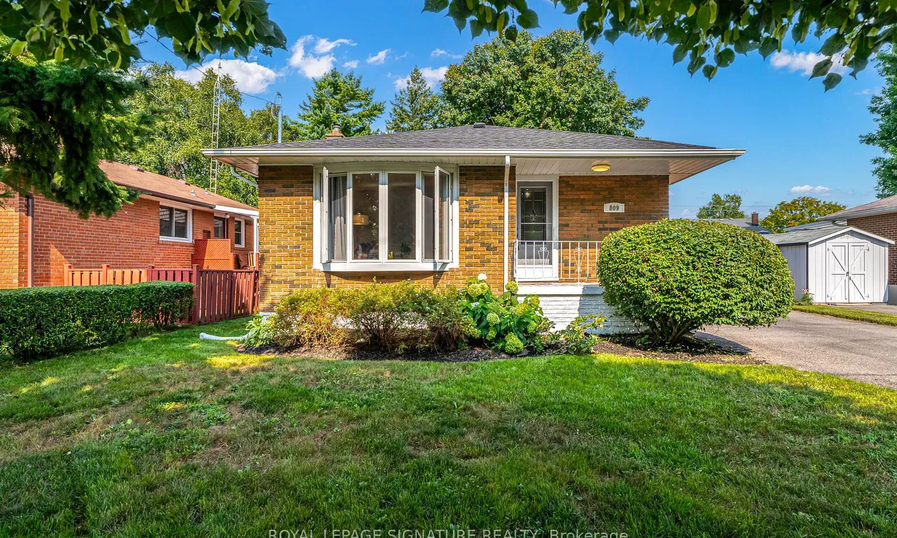 809 Annes St, Whitby, ON L1N 5K6