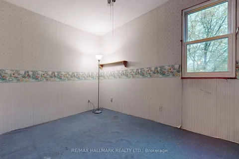 557 Logan Ave, Toronto, ON M4K 3B6