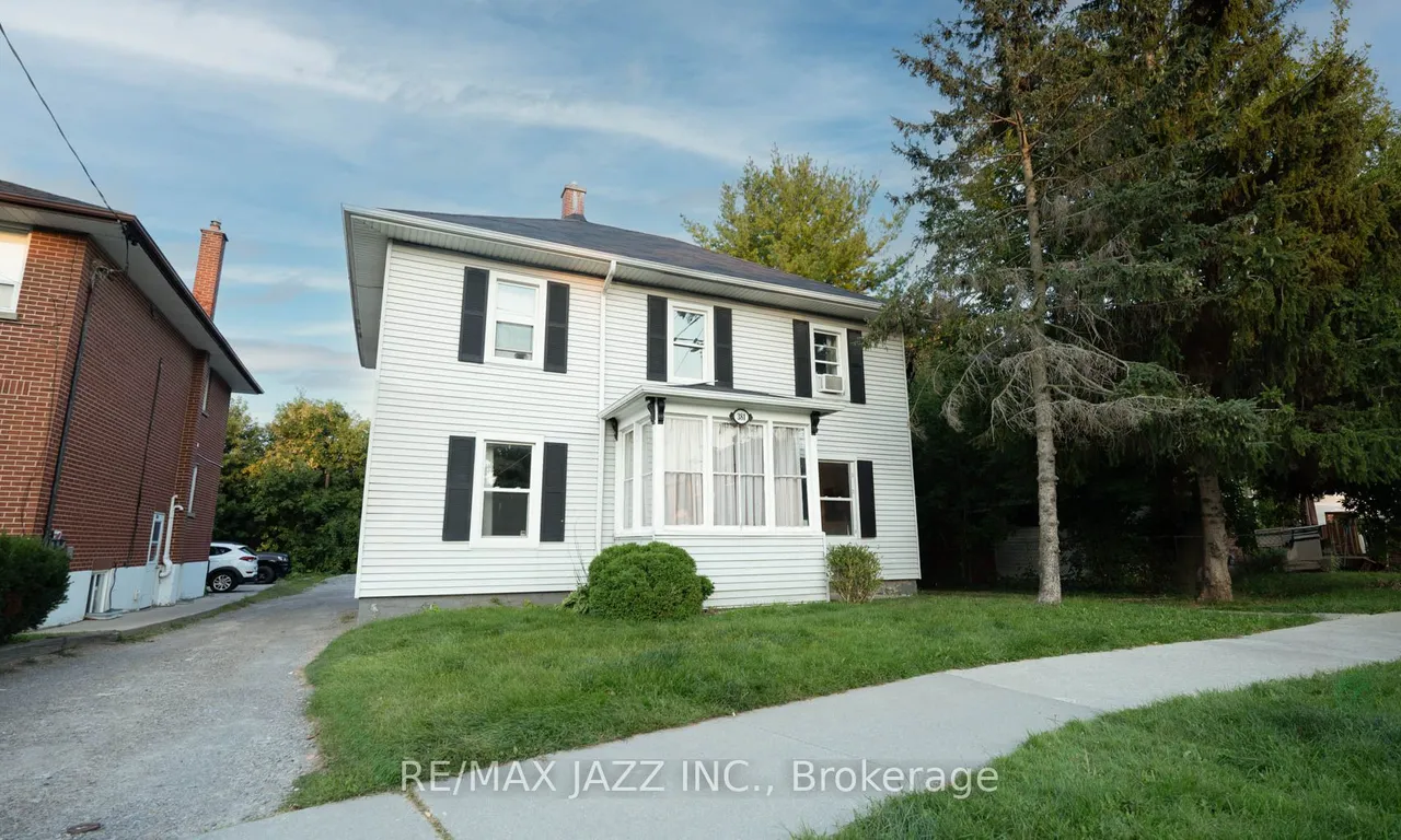 381 Mary St, Oshawa, ON L1G 5C9