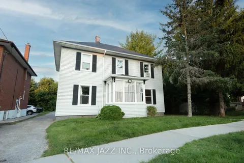 381 Mary St, Oshawa, ON L1G 5C9