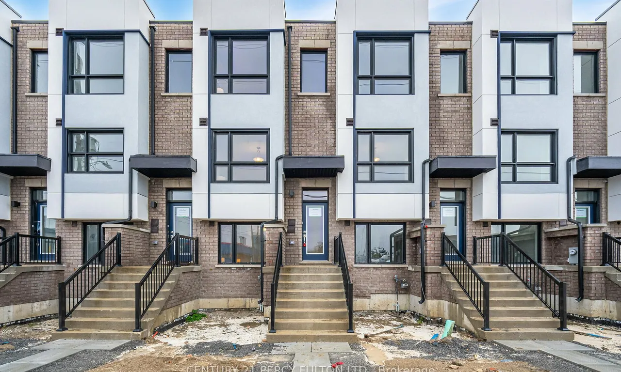 147 Hunt St, Ajax, ON L1S 7M3