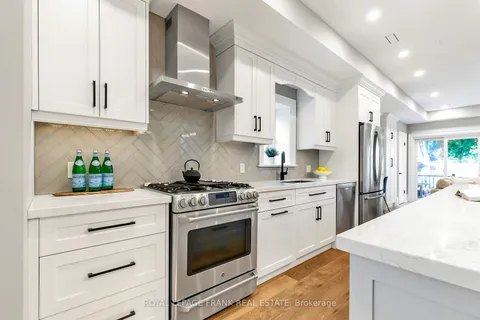 141 Dunington Dr, Toronto, ON M1N 3E5