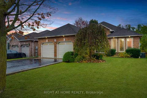 81 Ardwick St, Whitby, ON L1N 9K7