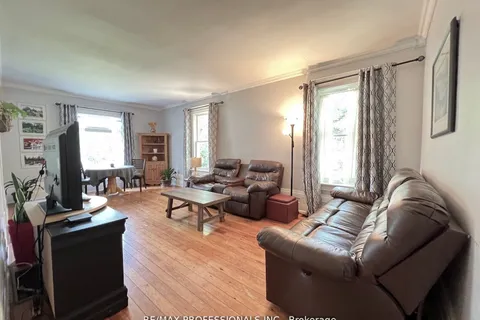5057 Old Brock Rd, Pickering, ON L1Y 1B3