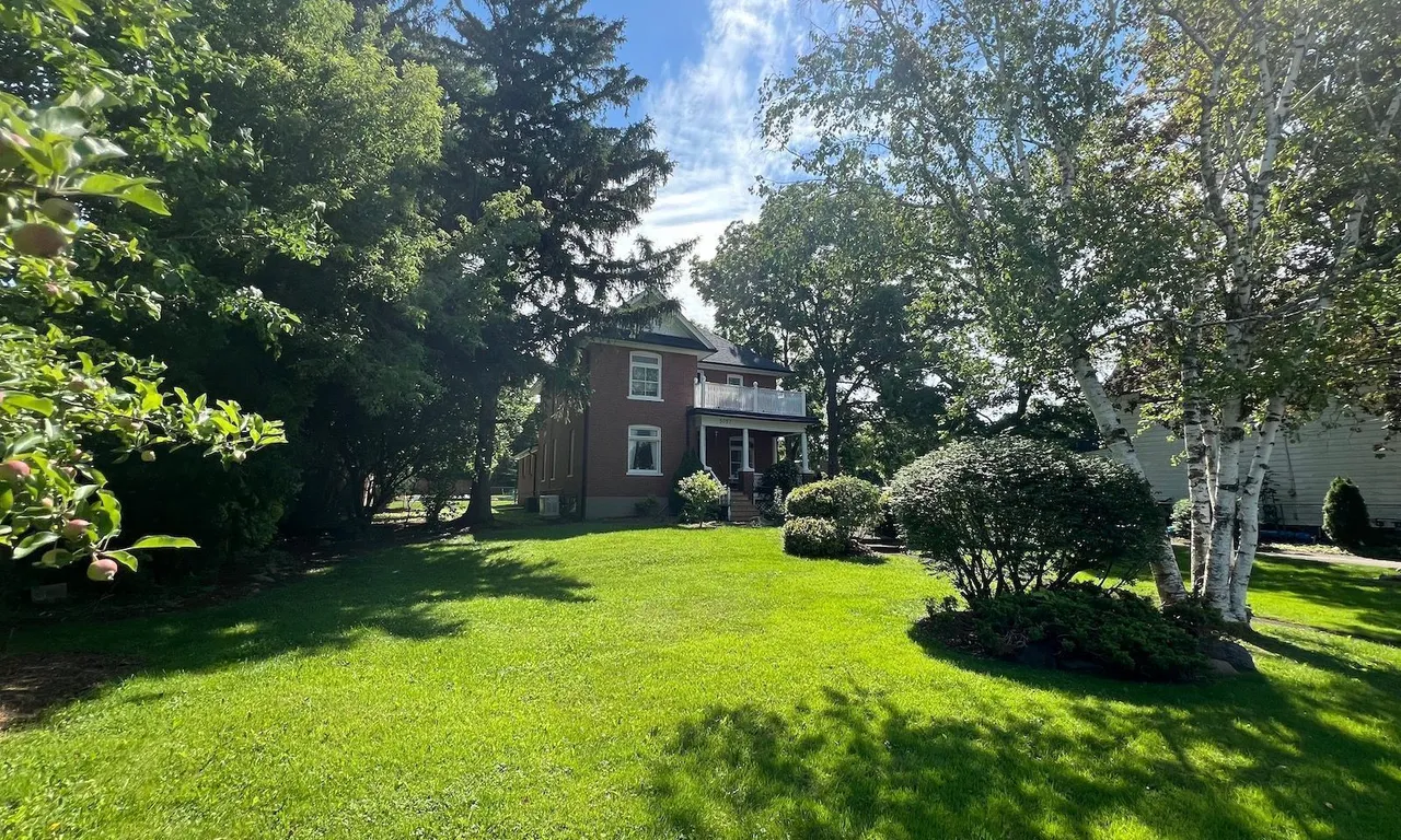 5057 Old Brock Rd, Pickering, ON L1Y 1B3