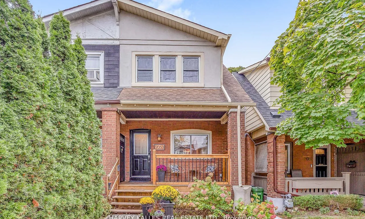 2053 Gerrard St, Toronto, ON M4E 2B4