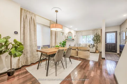 2053 Gerrard St, Toronto, ON M4E 2B4