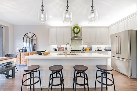 1692 Frederick Mason Dr, Oshawa, ON L1K 0X5