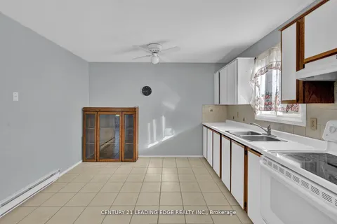 2 Kingsway Gate, Clarington, ON N8M 3C2