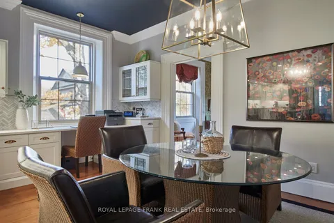 536 Centre St, Whitby, ON L1N 4T6