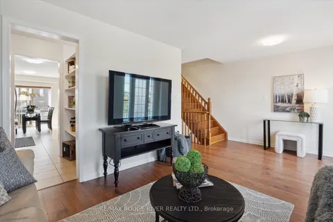 2444 William Jackson Dr, Pickering, ON L1X 0C3
