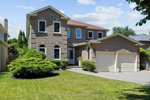 55 Flint Cres, Whitby, ON L1R 1K1
