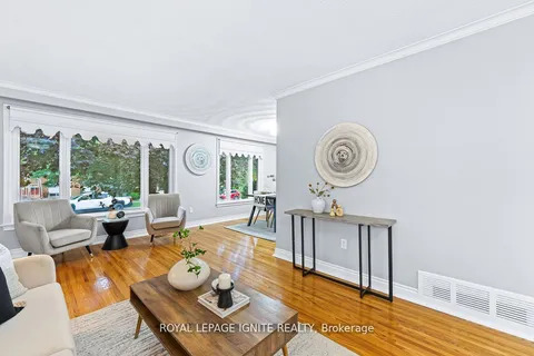 42 Mossbank Dr, Toronto, ON M1G 2C3