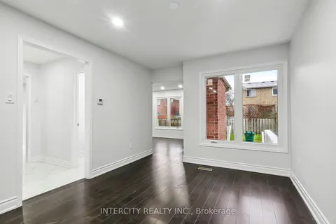 204 Delaney Dr, Ajax, ON L1T 2B4
