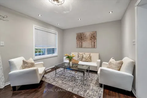 1 Barwick Crt, Whitby, ON L1N 9C2