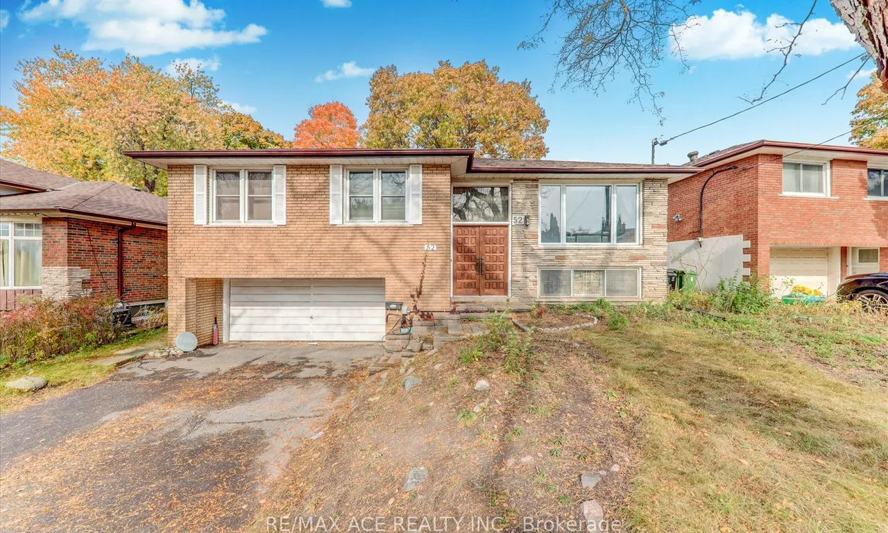 52 Banmoor Blvd, Toronto, ON M1J 2Z2
