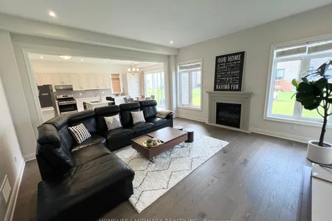 12 Carlinds Cres, Whitchurch-Stouffville, ON L4A 4X1