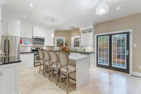 200 Narinia Cres, Newmarket, ON L3X 2E1