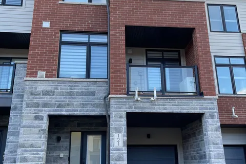 121 Bravo Lane, Newmarket, ON L3X 0L2